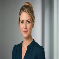 Porträt Julia Stein